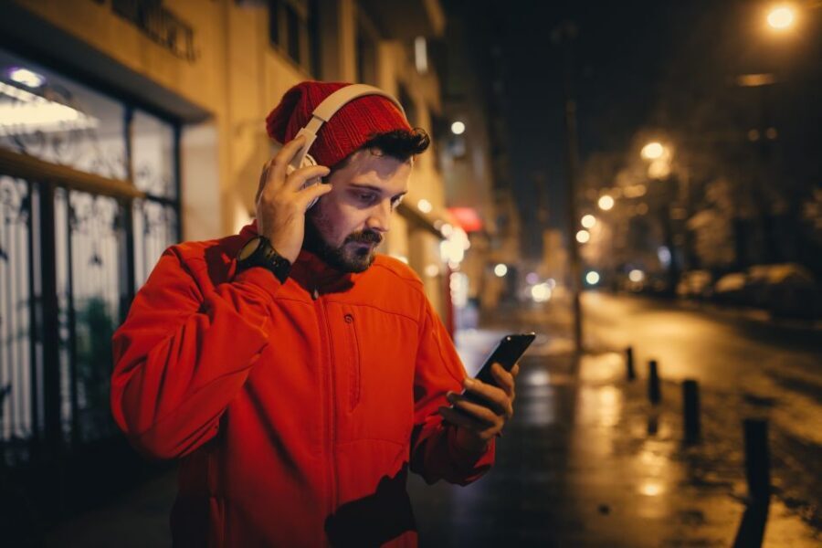 Self Guided Audio Ghost Tour in Savannah in 6 Languages - The Language Edge: Six Options for Real Travel Comfort