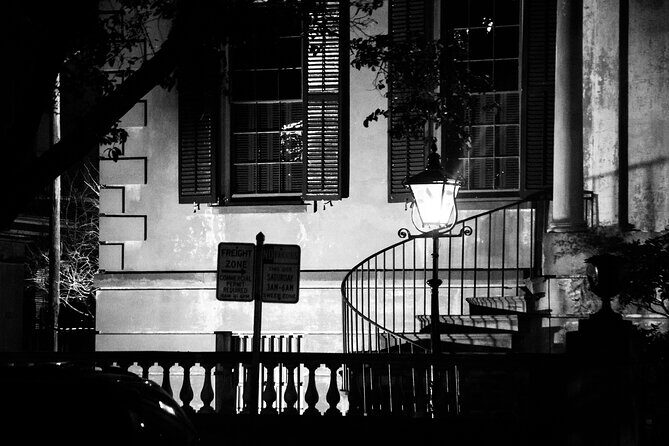 Shadows of Midnight Ultimate Late Night Savannah Ghost Tour - Historic homes and a house of worship: the quieter kind of haunting