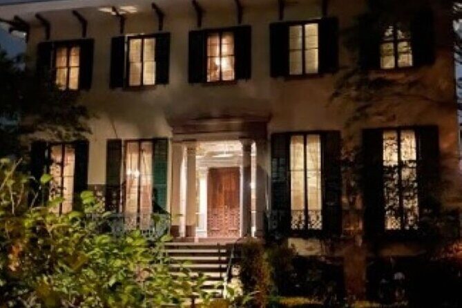 Shadows of Midnight Ultimate Late Night Savannah Ghost Tour - The guide experience: where Minh Nguyen’s style makes the tour work