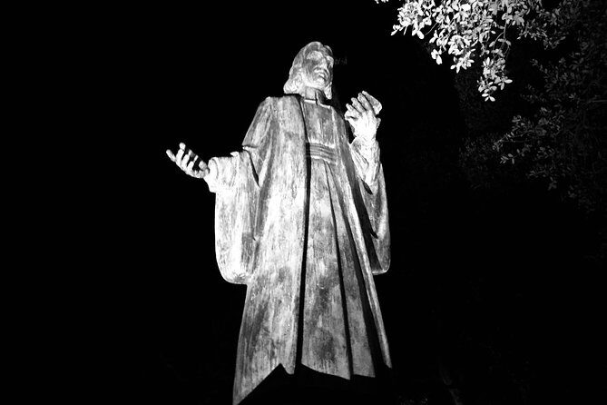 Spanish Moss Haunted Savannah Pub Crawl - Your guide matters: the comedy, the pacing, and the storytelling style
