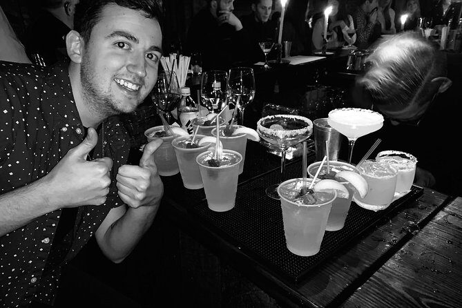 Spanish Moss Haunted Savannah Pub Crawl - Drinks, pacing, and what to do before you meet at 8:30