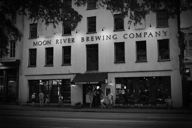 Spirits with Spirits Happy Hour Walking Bar Pub Crawl - The stories behind the spook: why Savannah legends stick