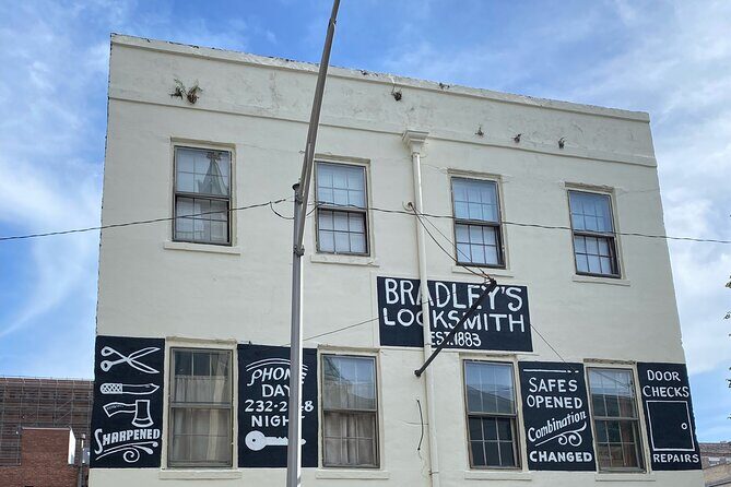 True Crime of Savannah Tour - Chippewa Square and the Gribble House Axe Murders (1909)