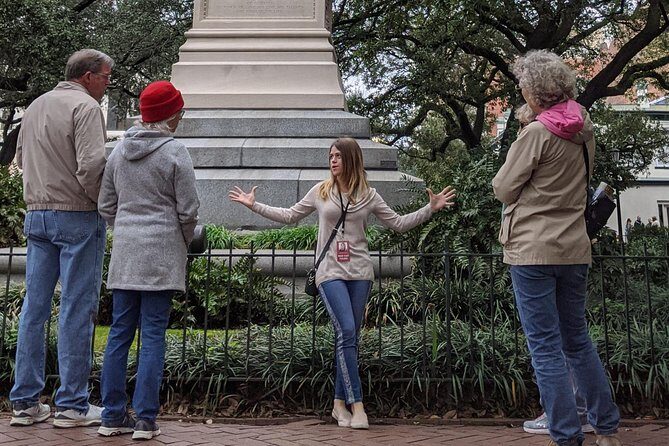 Walking Savannah's Hidden History Tour - Wright, Johnson, and Reynolds Squares: Learning the Patterns